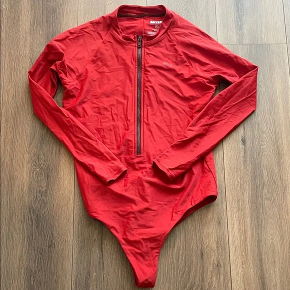 ABYSSE Bo Long Sleeve Surfsuit - Lava - Picture 3 of 8